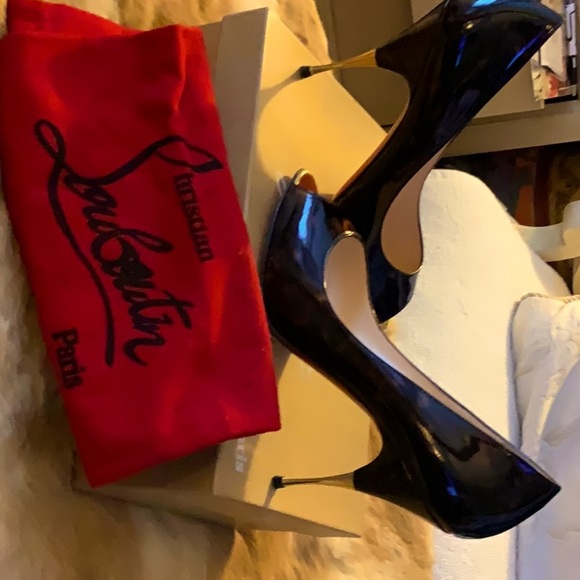 Christian Louboutin Patent Leather Pumps - Picture 1 of 2